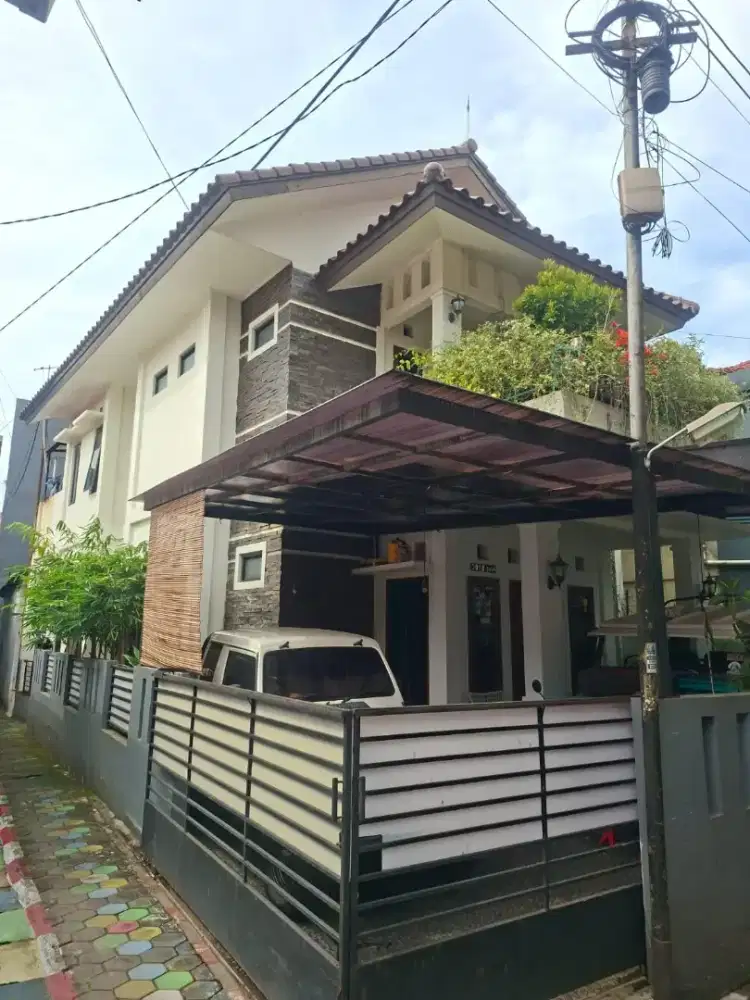 CEPAT DIAMBIL! Rumah 2 Lantai Hook Kurdi Moh Toha dkt Perkantoran