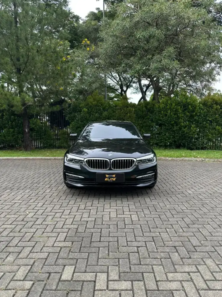 BMW 520i Luxury G30 2020