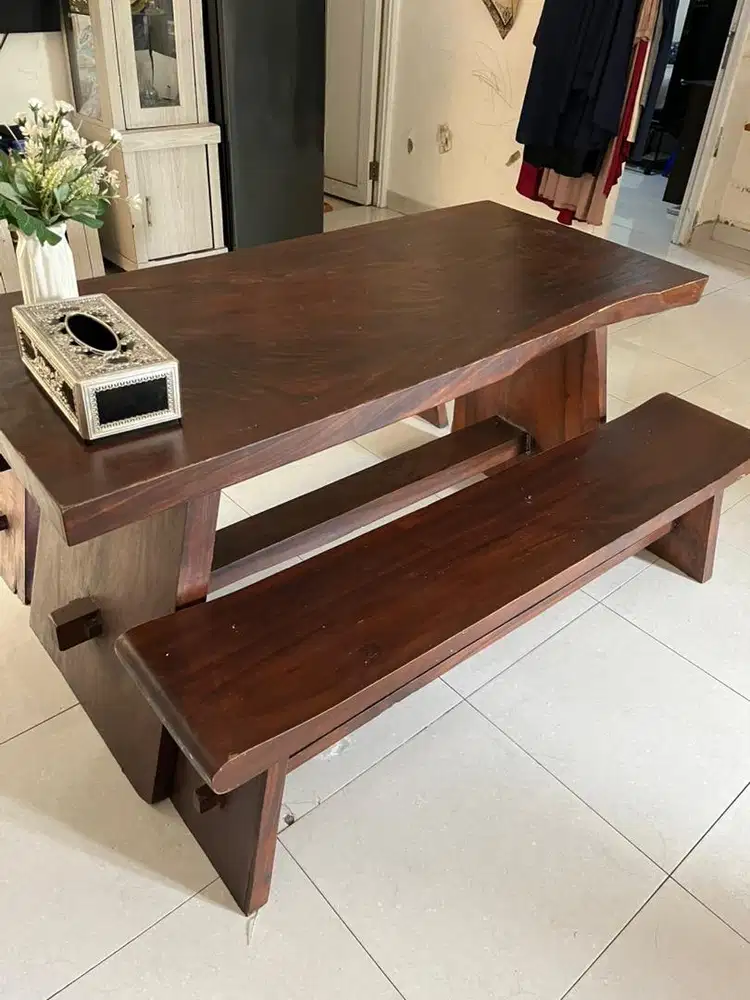 Meja makan set kayu trembesi