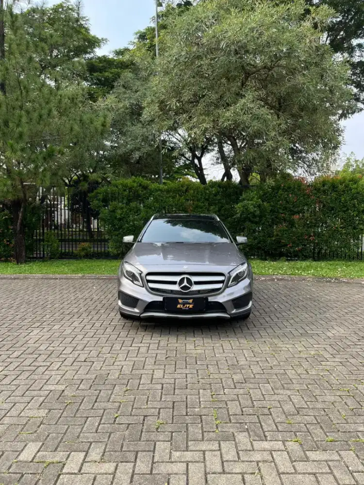 Mercedes Benz GLA 200 AMG 2015