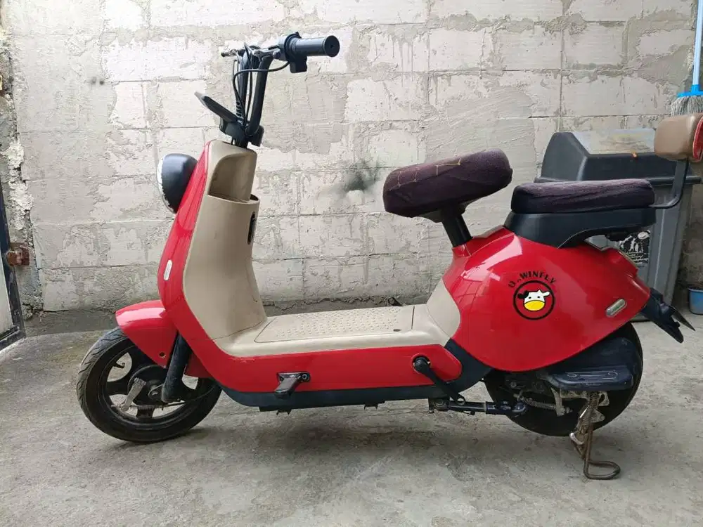 Sepeda Listrik Uwinfly RF7 / Redfish 7 warna Merah