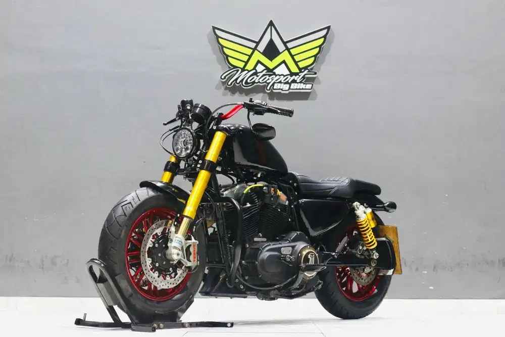 Harley davidson sportster 48 like new sportster883 street750 500