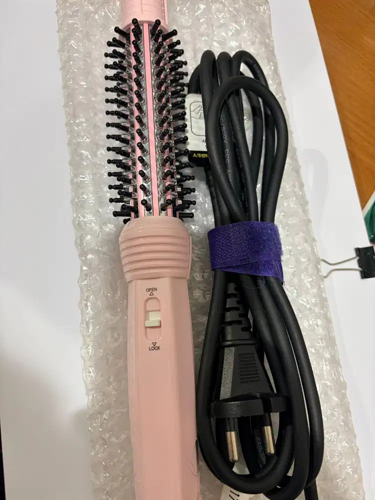 Repit Catokan Sisir / Magic Brush Iron 2in1 Titan 30mm