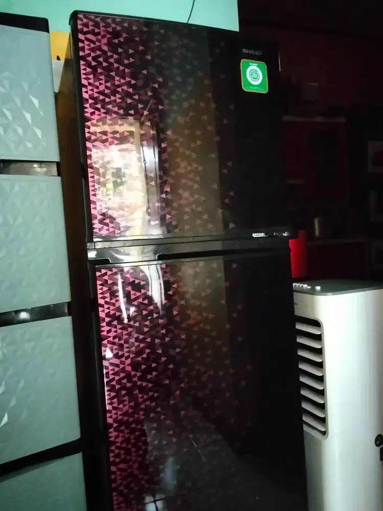 Di jual cepat Kulkas Sharp 2 pintu