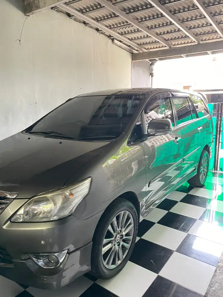 Toyota Kijang Innova 2013 Bensin