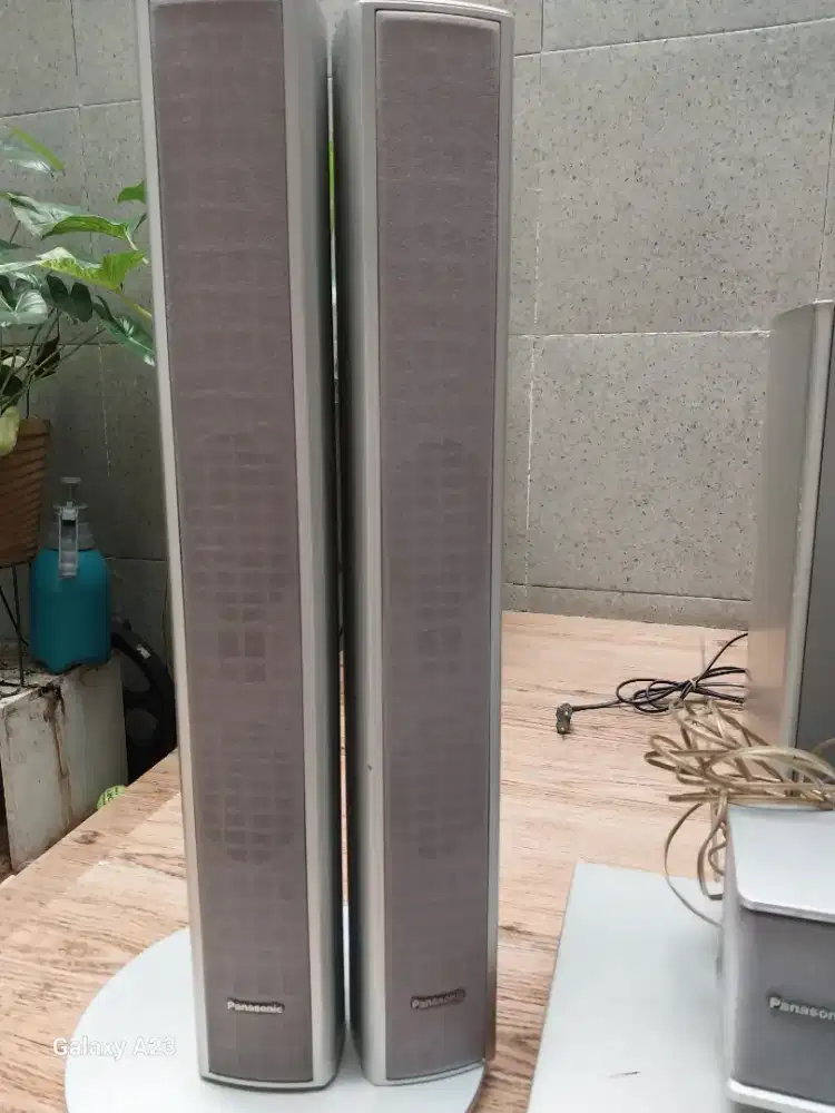 Panasonic 5 DVD, membuat suasan hometheater dirumah serasa di Bioskop