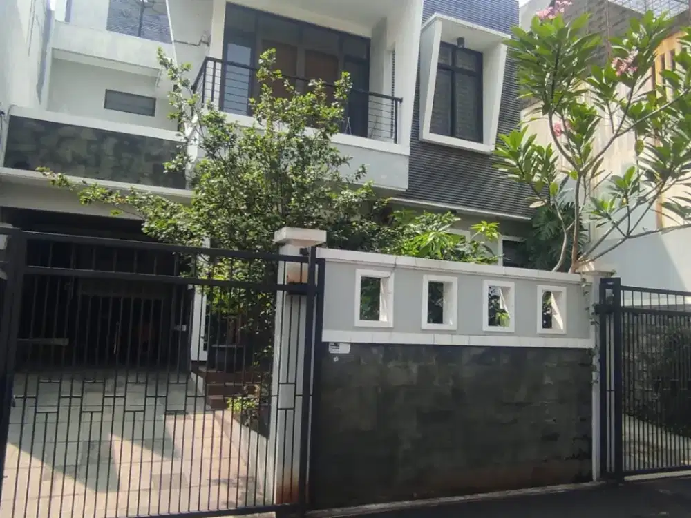 DIJUAL RUMAH SUNTER AGUNG PERMAI UKU 10X18 STRATEGIS RAPI HDP SELATAN HRG MENARIK