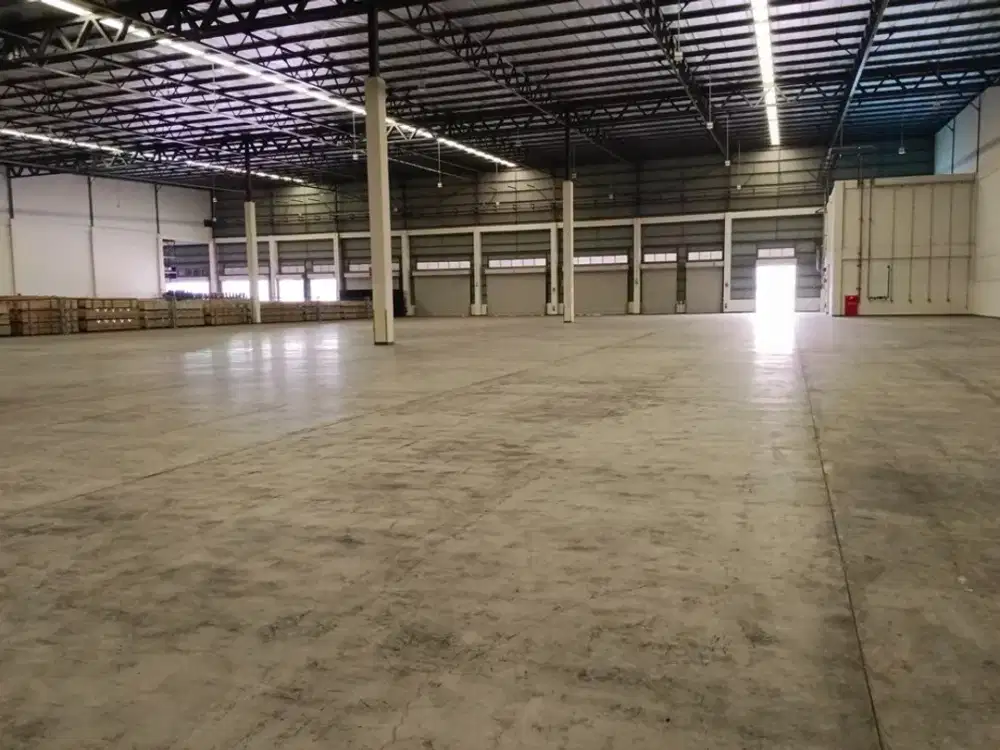 Gudang MM2100 Cibitung: LB 10176 m2, Dekat Pintu Tol, Modern Baru