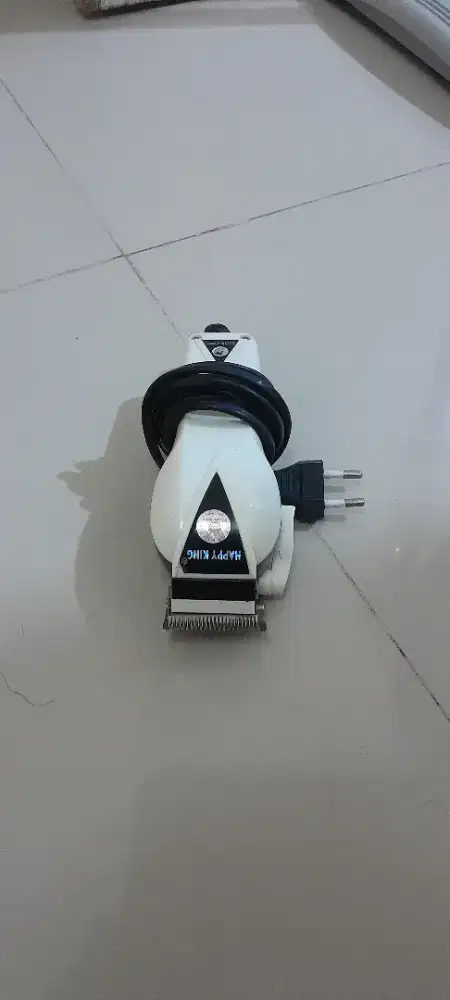 Jual alat cukur rambut warna putih gak bisa jauh-jauh