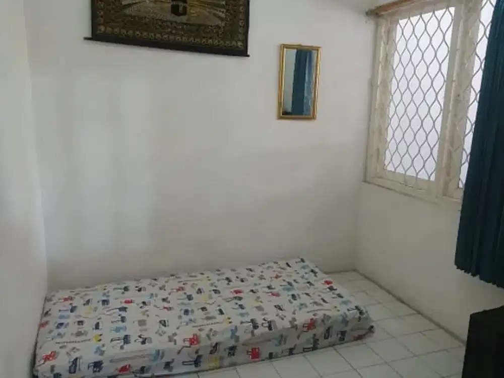 Rumah 2 Lt Luas 10 menit ke Terminal Pondok Cabe Dibantu KPR J-39286