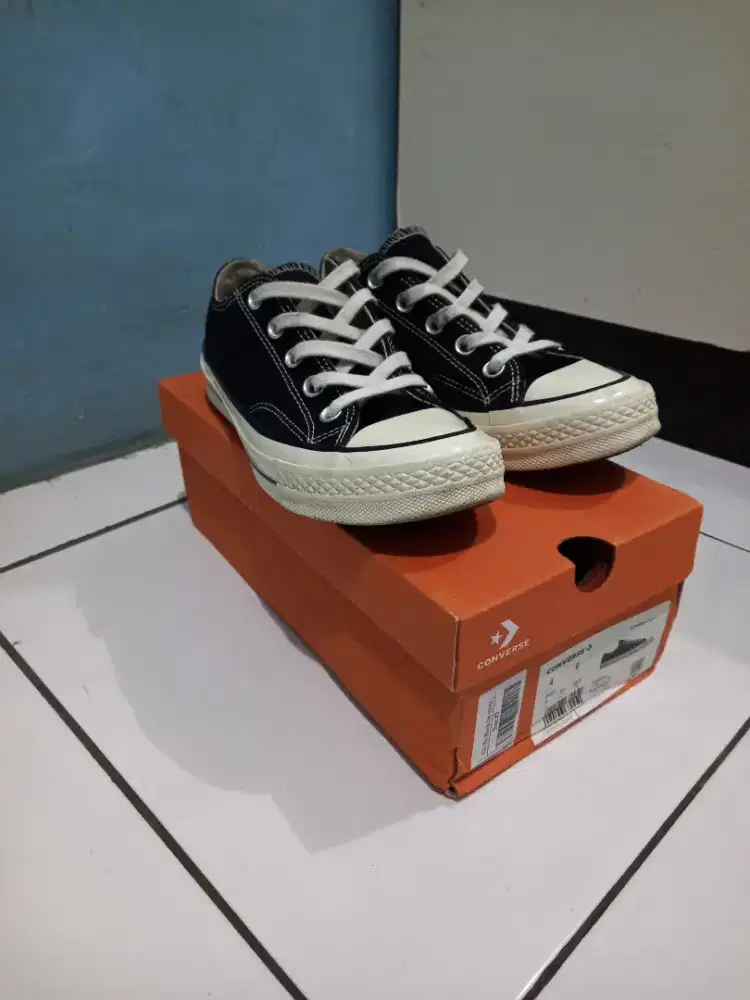 Sepatu converse premium
