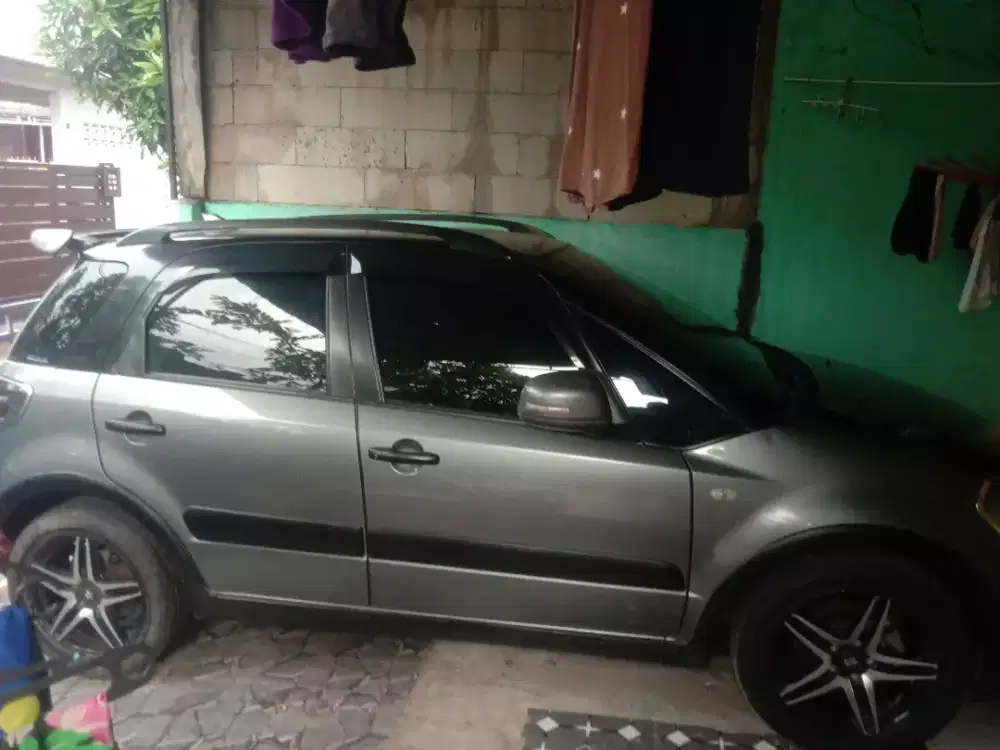 zuzuki X-OVER thn 2011