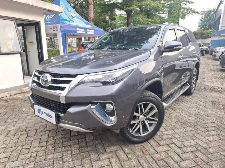 LOW DP Toyota Fortuner 2.7 4x2 SRZ Bensin-AT 2017 9ND
