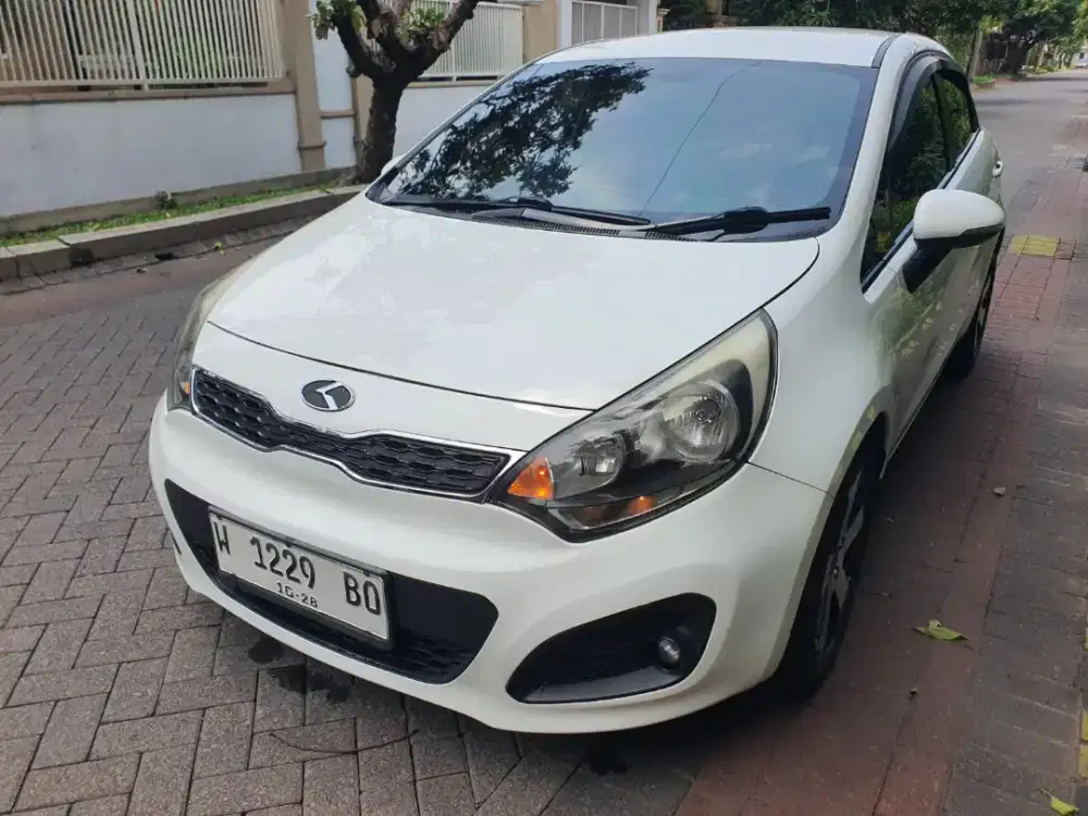 Dagang an superan kia rio SE 2013 at krdt bisa low km