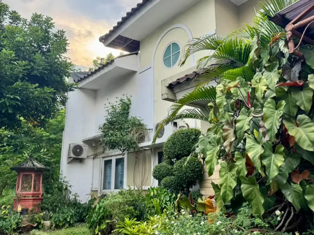 Rumah Strategis  di Bintaro Tangsel  NY-17502