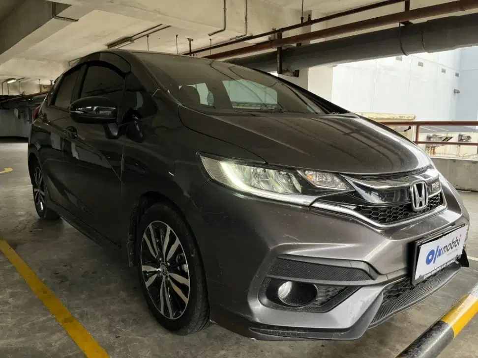 DP RENDAH Honda Jazz 1.5 RS Bensin-MT 2021 74H