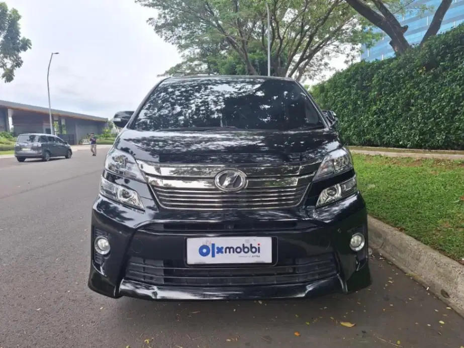 LOW DP Toyota Vellfire 2.4 Z Bensin-AT 2013 NIC