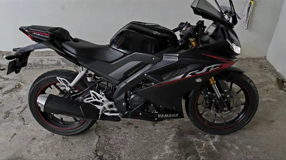 YAMAHA R15 2019