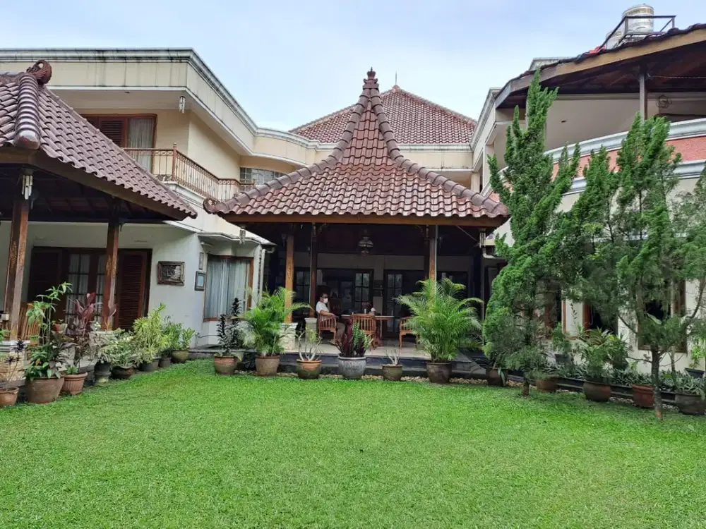 DIJUAL RUMAH LUAS DAN MEWAH DI BINTARO SEKTOR 9 TANGERANG SELATAN