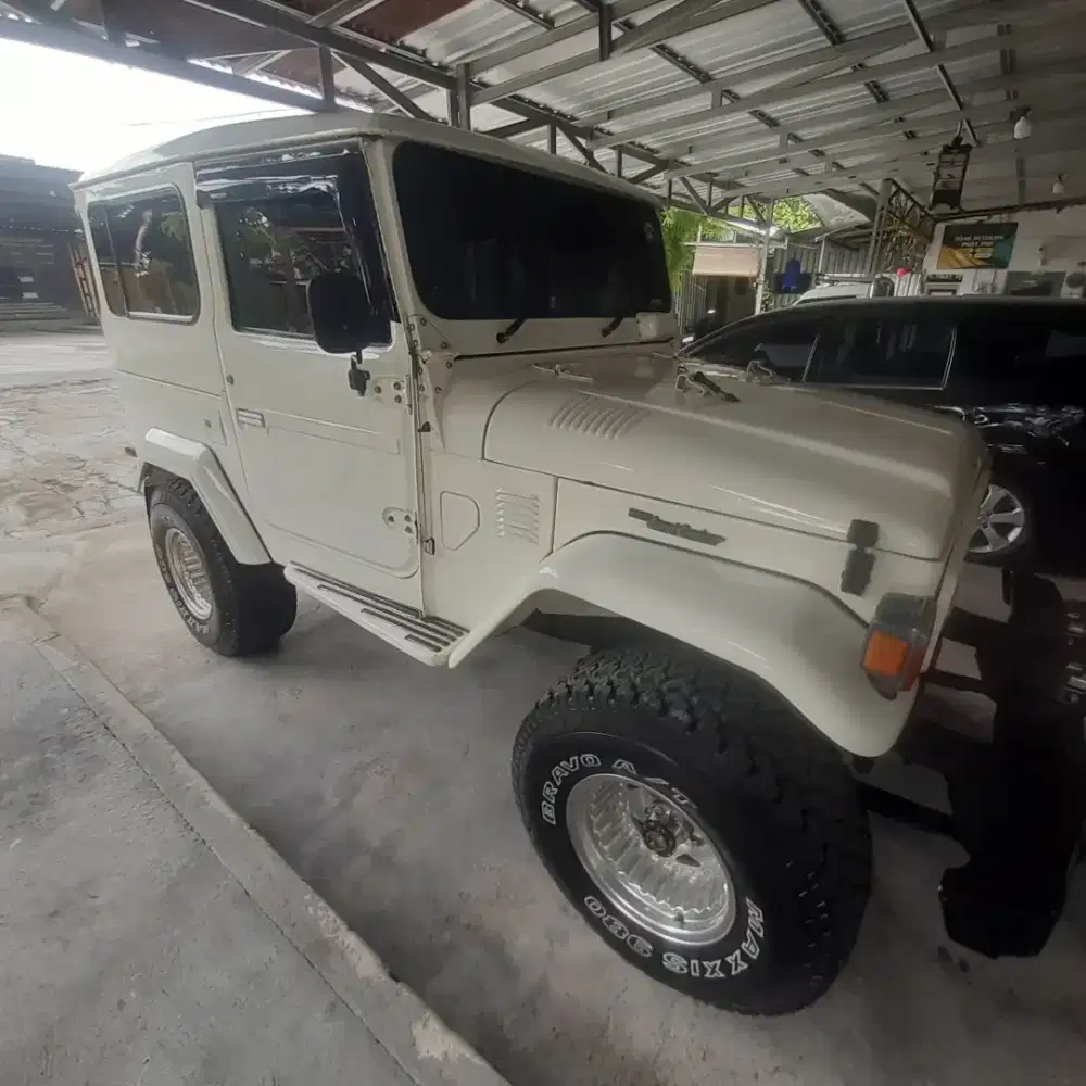 Djual Toyota Hartop 4x4 Diesel Matik Th 1983