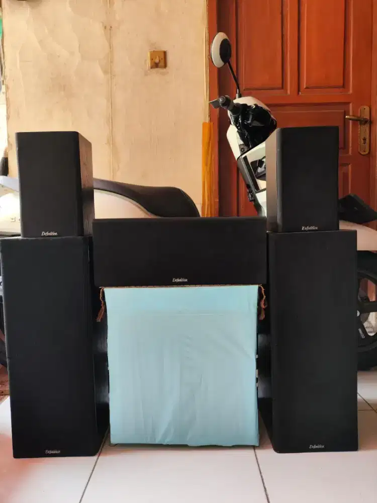 speaker definitive technology(USA)