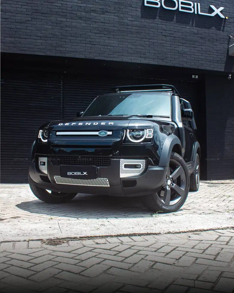 Land Rover Defender 90 SE 2.0L AT