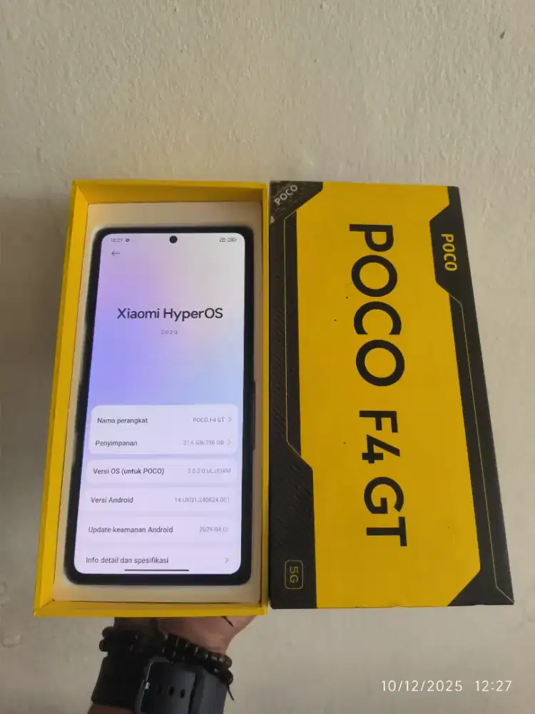 Poco F4 GT 5G 12/256gb