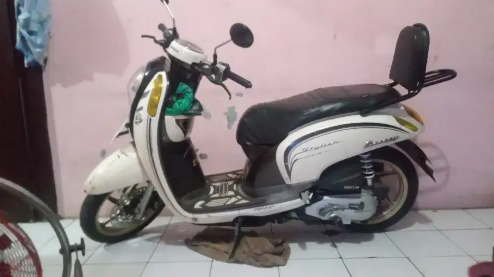Honda Scoopy 2015
