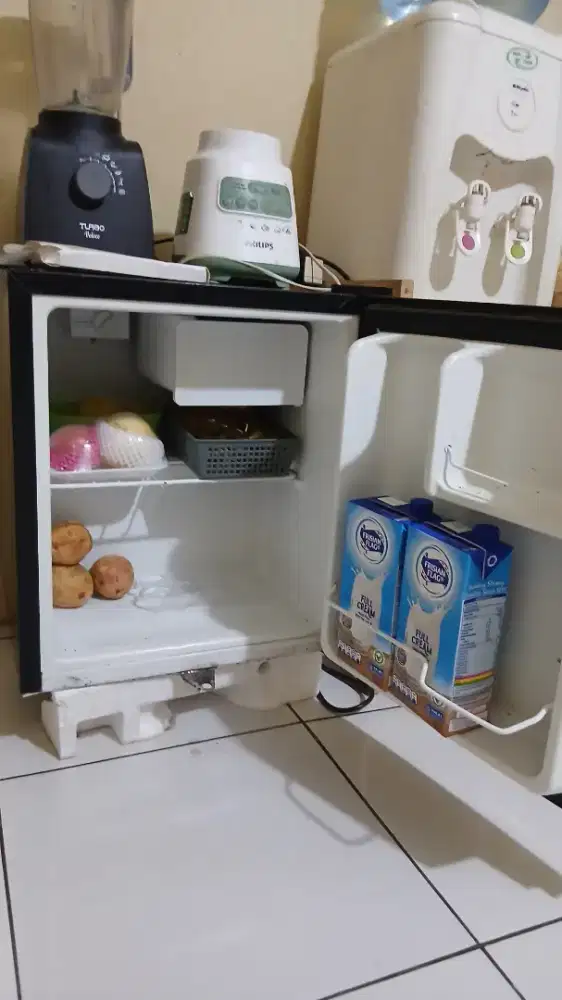 Kulkas Mini Merk GEA