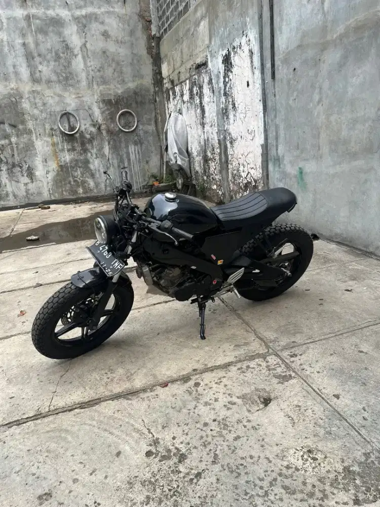 Yamaha R15 Custom basic r15