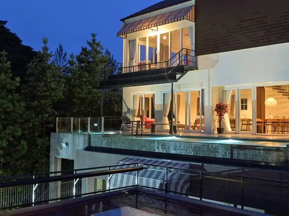 Villa Mewah Fully Furnished di Lembang Dago Bengkok