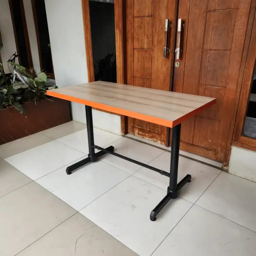 Meja ex Cafe - Meja ex Resto P1