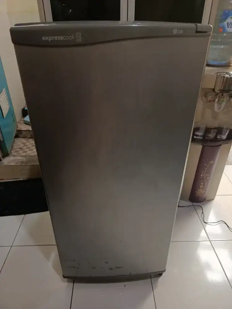 Kulkas 1 pintu siap pakai free ongki Rp700.000
