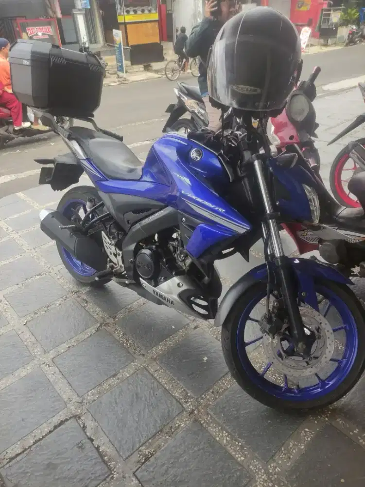 VIXION R 155 Pajak baru isi