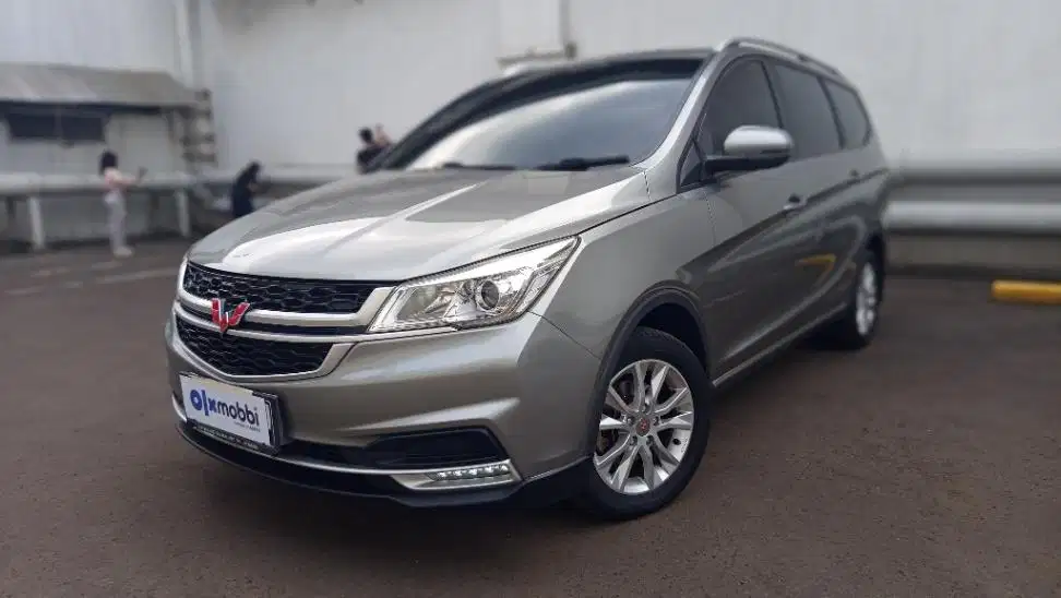 DP Rendah  6JT - Wuling Cortez 1.5S T Lux+ Bensin-AT 2021 Silver