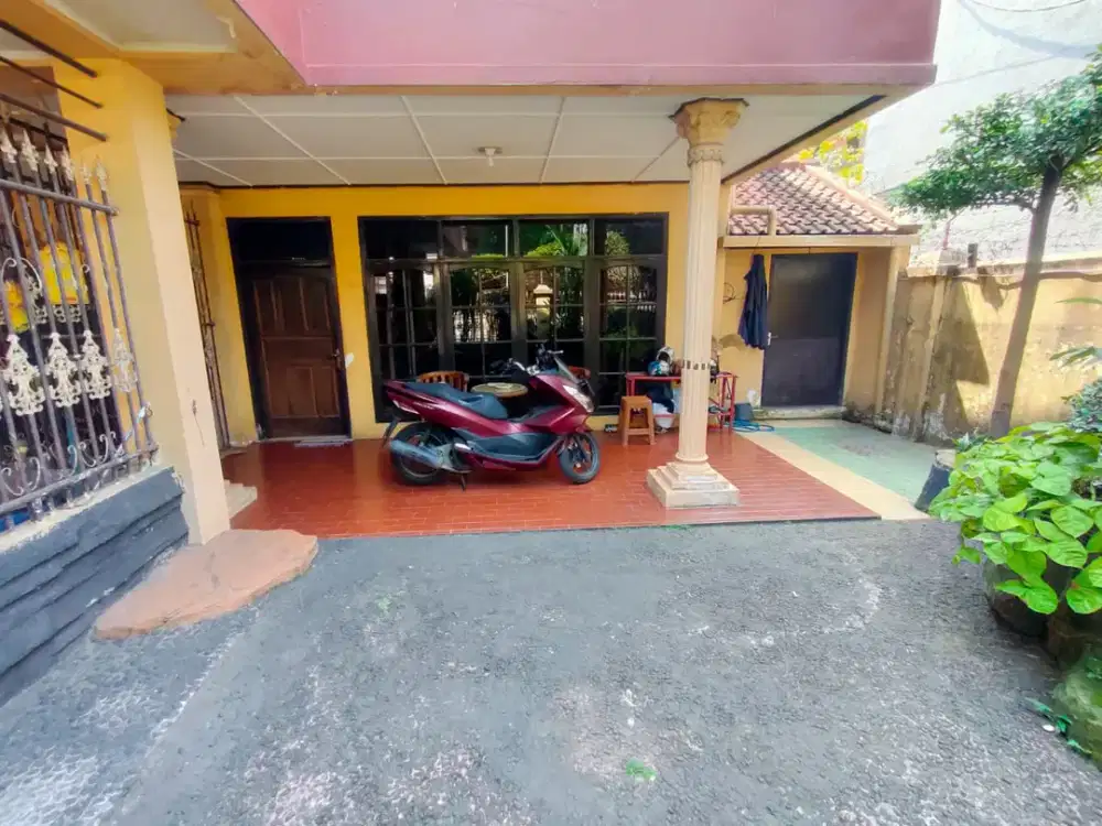 Dijual rumah murah 2 lantai di karasak mochtoha sebelah masjid kota Bandung 2.5 miliar