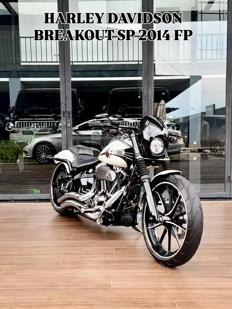 Dijual Harley Breakout 2014 Mabua