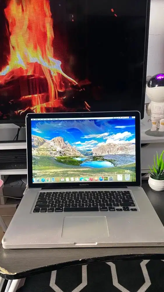 MACBOOK PRO 15” INCH MID 2010