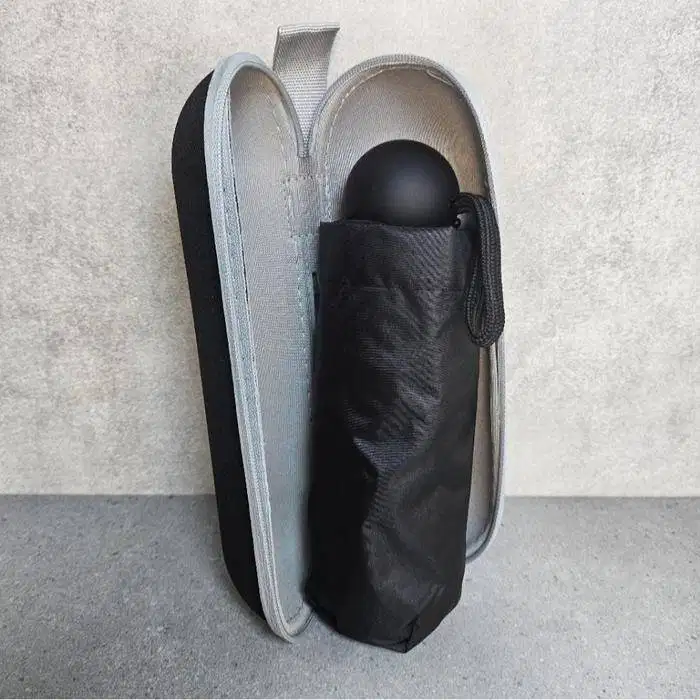 payung mini free pouch diamater terbuka 90Cm warna hitam merk AGOO