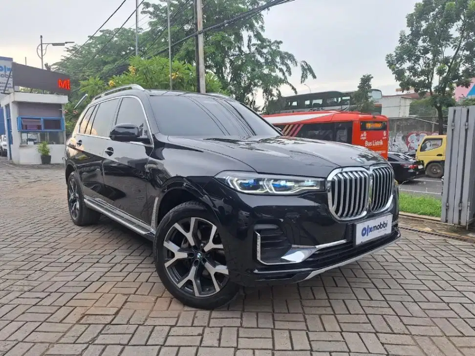 LOW DP BMW X7 3.0 xDrive40i Opulence Bensin-AT 2022 SMK