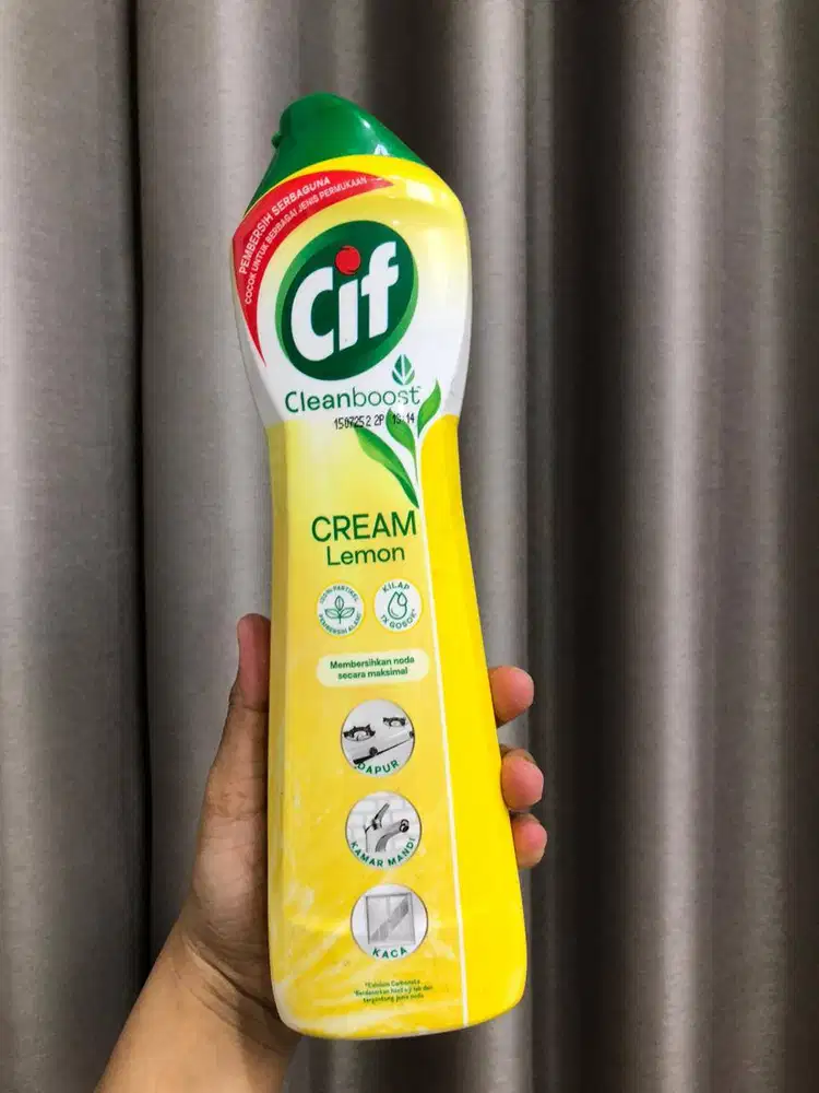 CIF CREAM PEMBERSIH SERBAGUNA LEMON BOTOL 660G