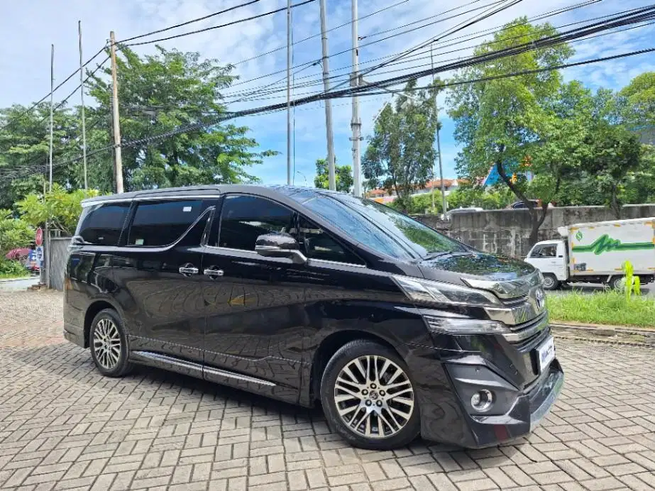 LOW DP Toyota Vellfire 2.5 G Bensin-AT 2017 UBR