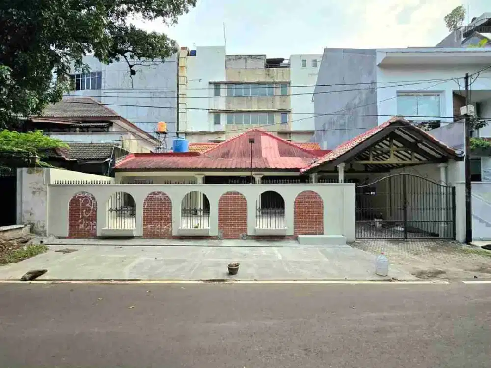 sewa rumah cocok kantor area senopati dekat jl suryo keb.baru jaksel