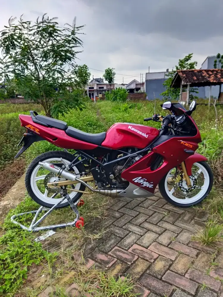 Ninja rr old merah maroon