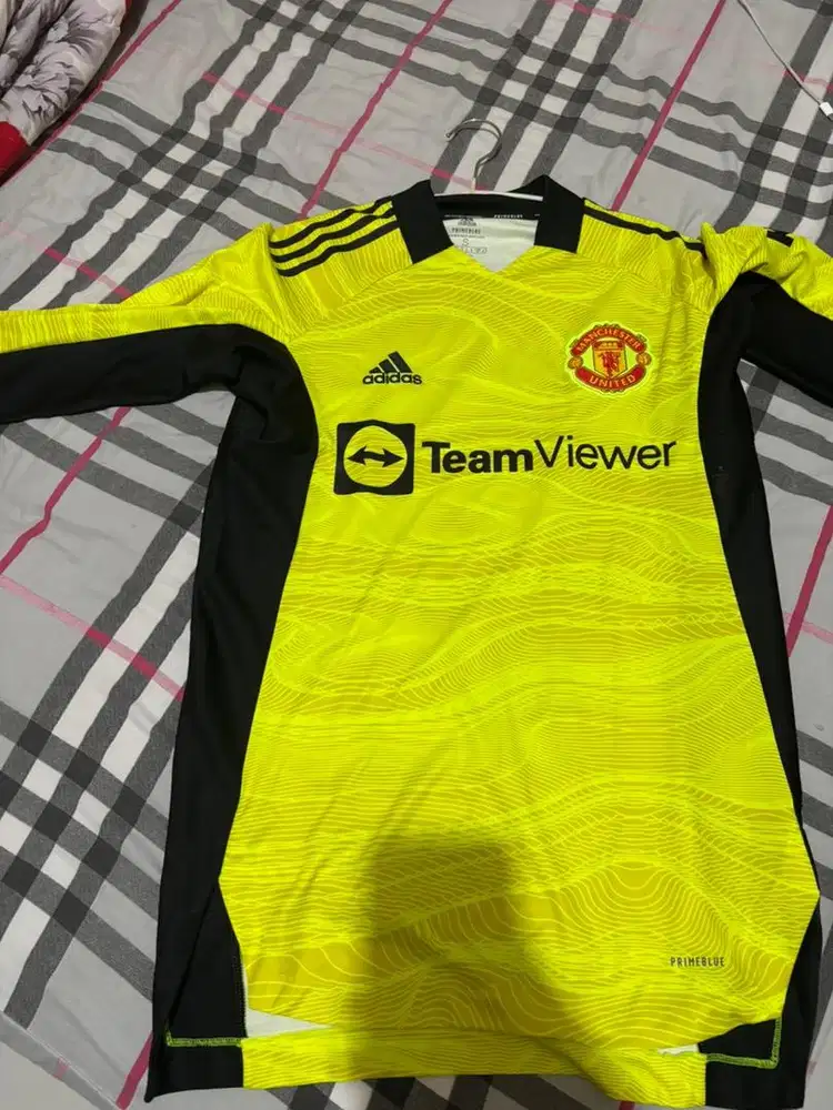 Baju olahraga mancester united