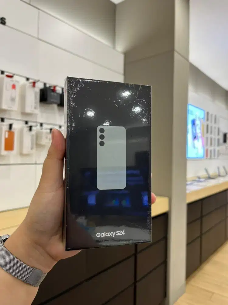 Samsung Galaxy S24 256gb Free speaker
