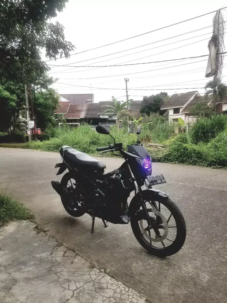 Suzuki Satria FU Black Predator