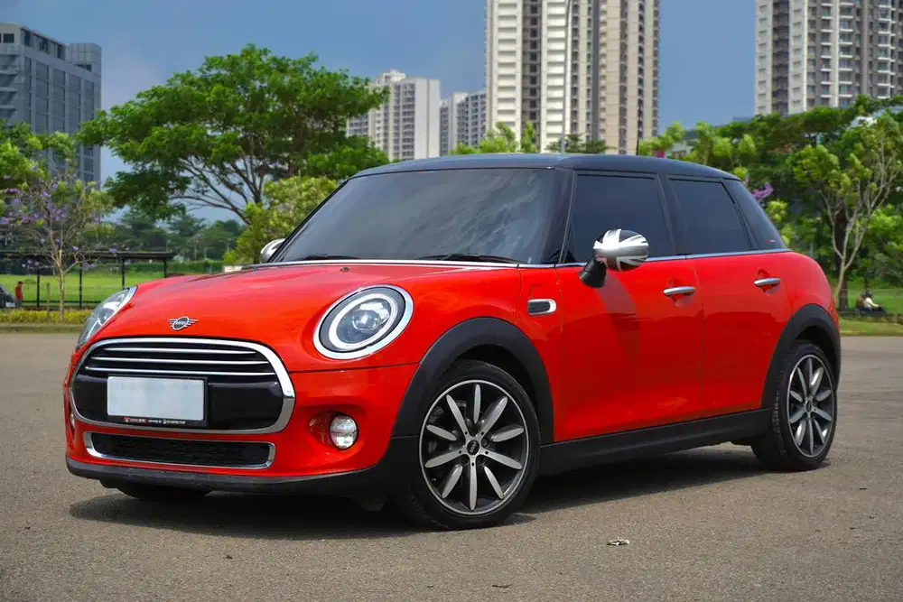 Mini Cooper F55 Facelift  5 Doors 2018 / 2019 Orange Promo Akhir Tahun