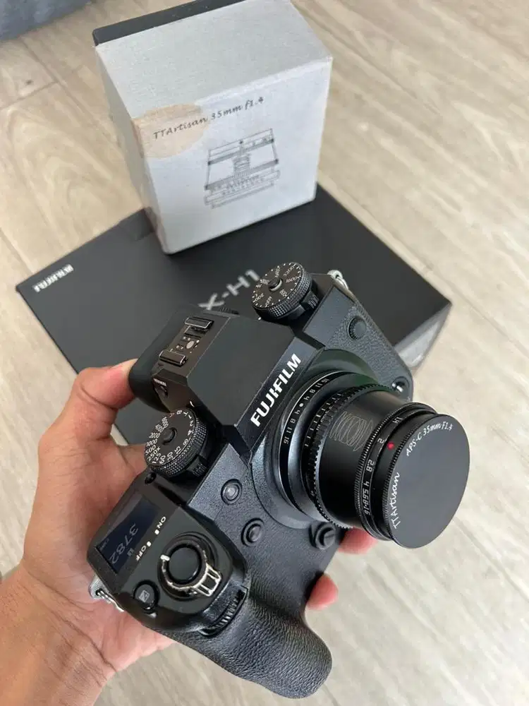 Kamera fujifilm X-H1 lensa TTartisan 35 mm f1.4