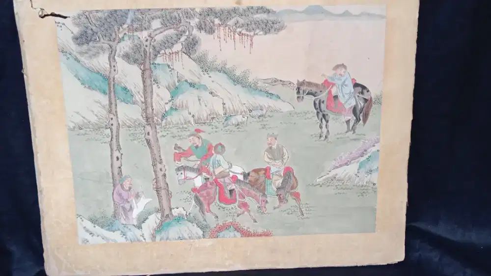 Berkas lukisan tua asli